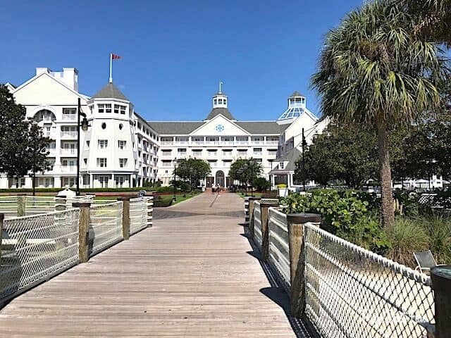 5 Reasons To Stay At Disney’s Yacht Club Resort