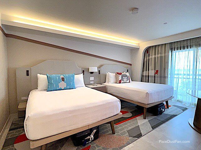 Contemporary Resort Beds