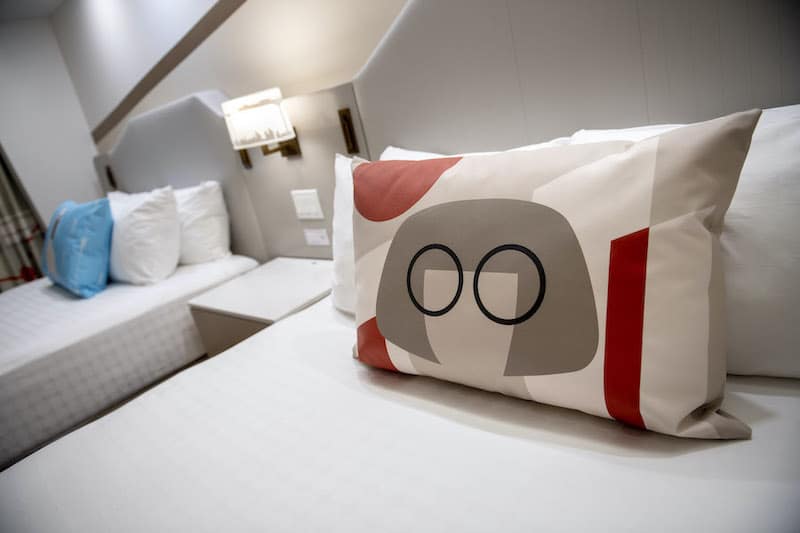 Contemporary Resort Room Edna Pillow