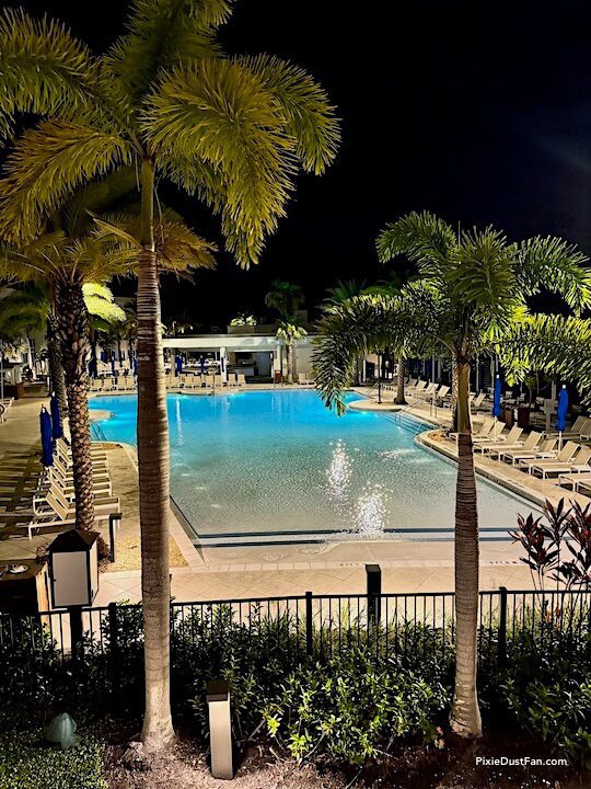 JW Marriott Hotel Bonnet Creek Pool at Night