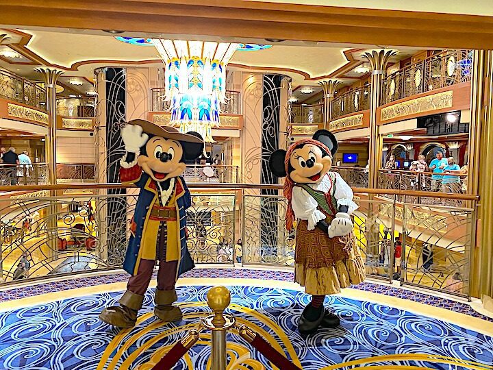 Pirate Mickey and Minnie